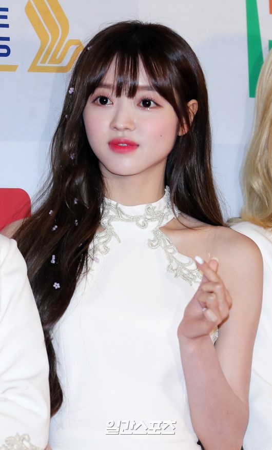 포토]오마이걸 유아, 올해의 요정