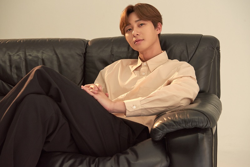 Park Seo-joon expressed his gratitude to Son Heung-min for supporting the lion box office.Park Seo-joon, who appeared in the movie Lion (director Kim Joo-hwan), revealed his affection for Son Heung-min, a close friend, through an interview held at a place in Jongno-gu, Seoul on July 24.Park Seo-joon, who recently appeared in the TVN documentary Son Seigen - Time to Make Him and boasted a strong friendship with Son Heung-min.Park said, I really do not like to have a personal arm when Son Heung-min posted a movie Lion on his personal SNS.It seems a little strange to ask for such a thing, he said, not asking himself.The closer you are, the less you should say sorry. I think you want to meet. I do not like that.Of course I appreciate it, because its a man that Korea loves, he said. I was surprised.I cant believe its cheering, he said.Park said, I do not do anything as much as possible, Park said. I saw that my body was not resting, but my brain was resting.I think its the right word, he said.I have a lot of thought, so I am a lot of trouble. I feel like Im putting it on a cliff no matter what I do.Thats why when I rest, I do not think about anything as much as possible and I do not want to do anything. pear hyo-ju