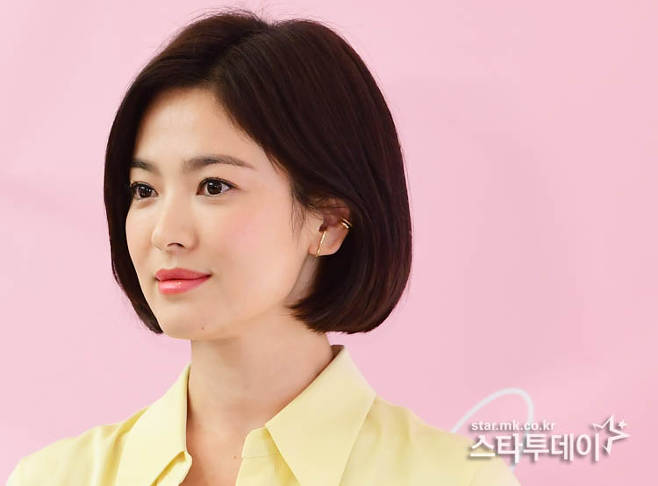 Actor Song Hye-kyo pulls knife back to AkplerUAA said, Dasa first filed a complaint with the Bundang Police Department with a large number of distributors who have completed the collection of evidence for Bad Police activities, clear false facts, and malicious blatant slander and abuse.We will also file a Detective complaint against all of the remaining community, comments, and YouTubers as soon as evidence is secured. We will respond hard without any prestige or agreement.Song Hye-kyo has made headlines recently after his divorce from Song Joong-ki.Song Hye-kyo said on the 22nd, The divorce of Song Hye-kyo was established at the Seoul Family Court on this day, he said.Song Hye-kyo and Song Joong-ki were married in the hot spotlight in 2017, but were reportedly agreed to a divorce settlement in two years, and were on the lips of the luxury workers.In addition to not overcoming the personality gap, the background of the divorce is not clearly known, and the unfounded malicious rumors surrounding Song Hye-kyo have been plagued and sick.The following is the official position of the UAA.Good morning, UAA.Actor Song Hye-kyos agency UAA filed a complaint with the Bundang Police Station on July 25, 2019, against a number of people whose allegations were clearly revealed for false defamation and insult.The UAA filed a complaint with the Bundang Police Department first, with regard to Actor Song Hye-kyo, a number of distributors who have completed the collection of evidence for Bad Police acts, clear dissemination of false facts, and malicious blatant slander and abuse.We will also file a Detective complaint against all of the remaining community, comments, and YouTubers as soon as evidence is obtained.The UAA has appointed Kim & Changs law office as a legal representative on June 28 and has been preparing for legal action.In addition, we will respond hard without any agreement or agreement regarding the receipt of the complaint.Following this measure, we will continue to proceed without agreement in the ongoing legal response.There is a continuing act of fabricating and spreading false false writings, malicious abuses, and things that can not be imagined at all, in relation to Actor Song Hye-kyo, which is not only beyond the level of social tolerance but also causing unbearable suffering to the parties.In the future, we will continue to strongly respond to the act of misusing anonymity to mass-produce rumors and spread them indiscriminately. Through this, we hope that the act of hurting and suffering will be refrained from writing.