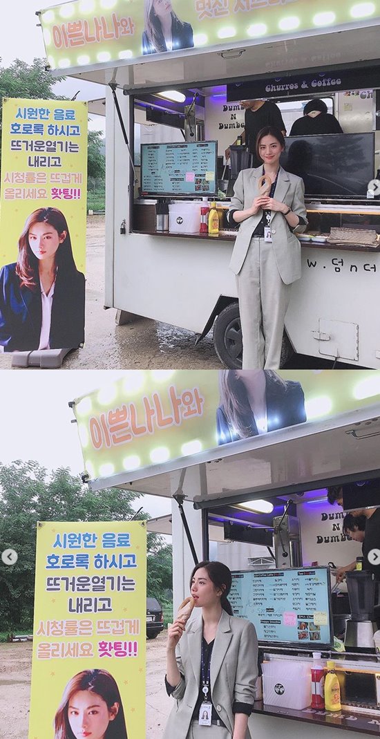 Nana gave thanks for Lee Guk-jooOn the 25th, Nana posted a picture through her instagram and reported on the current situation.In the public photos, there is a picture of Nana taking an authentication photo in front of a snack car.Nana added a message with the photo, Thank you and I love you Lee Guk-joo, revealing her gratitude for Lee Guk-joo, who presented her with a snack car.Meanwhile, Nana is currently appearing on KBS 2TV drama Justice.Photo = Nana Instagram