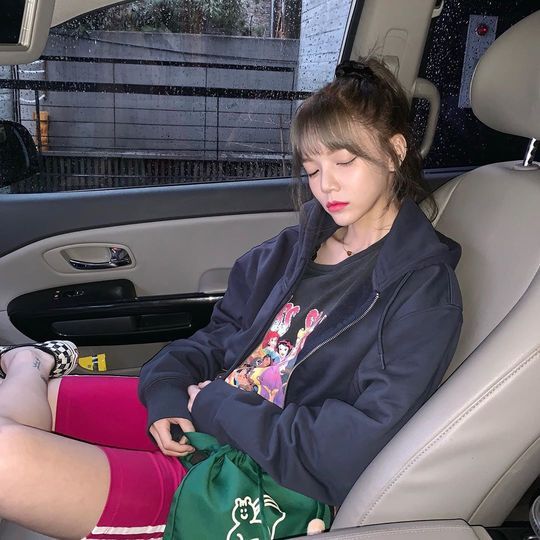Group AOA leader Jimin showed off his cute visuals.Jimin posted a photo on his Instagram account on July 26.Inside the picture was a picture of Jimin posing V in the car. Jimin is sticking out his lips.Jimins disappearing small face size and slender jaw line catch his eye.The fans who responded to the photos responded such as cute, princess, and really pretty.delay stock