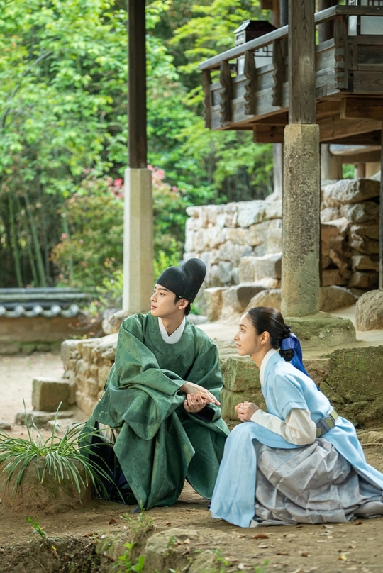 <p>A new pipe to the command fly to the female public.</p><p>MBC every new pipe to command(scripted by Kim Lake / rendering the river water, Han Hyun-Hee / fabrication green snake media) side 7 29 can stimulate viewership 1 to commemorate the shooting scene, the cut was introduced.</p><p>Shin Se-kyung, Cha Eun-woo, Park kiwoong starring new pipe to command - line of the problematic female(女史) to spirit(Shin Se-kyung Min)and reversed the console as Prince in this picture(Cha Eun-woo), and need the fullness romance annals. Lee JI Hoon, Park Hyun, such as youth Actors and Kim by, Kim Min-normal, up the hill, a Holy day, such as smoke wonderful Actors in this shot are.</p><p>‘A new Museum for the command’ 5-8 times in history has the appear. This among the IS Green in this picture and had this picture in my library and pretend to be her property was. He lives under the threat of this forest you control of Prince garden Army the game says that the spirit will witness to the relationship between two people how it goes but interest is growing.</p><p>First 19 centuries of shipbuilding within a network but the icon for the command as for Shin Se-kyung this eye catching. Last week the wedding to spur and star in the stare, of the first lady a pig in the Palace entered the eventful day, from ... Public photo belongs to her palaces in the youthful hand to greet and Cha Eun-woo, Park JI Hyun, such as Actors and breathing to align and the in up about.</p><p>This sweet and charismatic old Cha Eun-woos appeal eyes. Three bookshop owner to find the name of Ask to shoot a scene during the ability the request but posing is one of the many travel Palace on the way met the dog and which as the scene of the atmosphere to illuminate that. As well as the last 8 times the ending scene in their garden army this picture and says you are dressing for the Princes look in admiration to his own.</p><p>Well Prince this with the officer Democratic support role is to-night hero, this sector of the public. Extremely mild in but a cant post to brag that the two people towards camera brands and laughing and the other Actors and themselves in without going to the scene of the story to guess about.</p><p>Then there are Shin Se-kyung with Kyi 4 lifeinto active-Hyeon, this figure, Zhang Yu-bin of picked was. Shin Se-kyung with the screenplay and acting passion and Hyeon and Cotton your turn shooting a fisheye, like the reaction of this figure, Zhang Yu-bin of colorful look is the front of these as A activity of time.</p><p>A new Museum for the Command side Watch With Love and cheer, thanks to the broadcast in the first week drama Topic 1 for in itself the highest viewership and vegetation of the polar viewership ranked No. 1 could be”cotton “in this reciprocating from the heart 30 afternoon 8: 55 ‘1-8 driving view’the broadcast you want is children,he explained.</p><p>New pipe to command30 Tuesday afternoon 8: 55 min ‘1-8 driving view’broadcast and, 31, Wednesday afternoon 8: 55 9-10 times a broadcast</p>