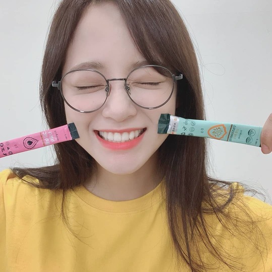 Group Gugudan member Se-jeong boasted fresh visuals.The cleaning posted a photo on August 4th on the official Instagram of the club.The picture shows a picture of a cleaning winking at the camera, and the white-green skin without any blemishes makes her beauty look better.The fans who responded to the photos responded I want to see, I love you and It is so beautiful.delay stock