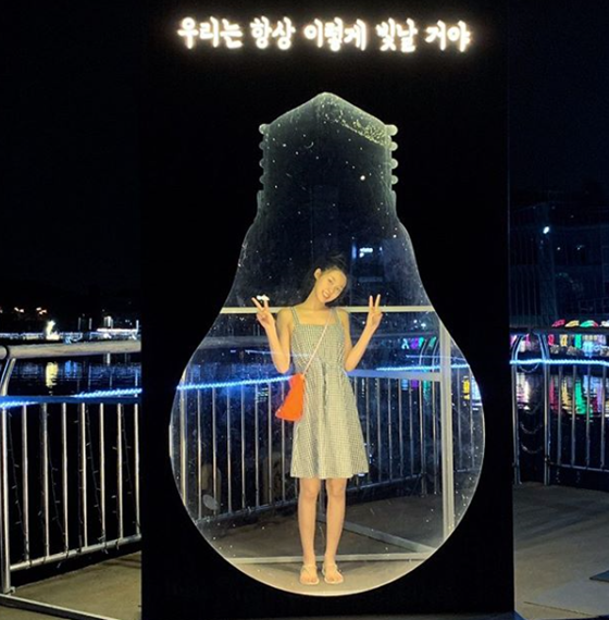 <p>Seolhyun is 5 days their Instagram in one photo showing. Photo belongs to Seolhyun is the One Piece to wear the camera has.</p><p>Particularly in both hands in the V display for channel up and smiling, and Seolhyun look eye-catching. Also Seolhyun fashion of digestion into it.</p><p>This to the netizens who are always shining I, so easy to need, beautiful, such as various reactions came.</p><p>Seolhyun this belongs to the AOA is 5 as good.</p>