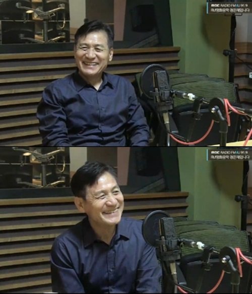 100 years of Korean film. Among them, the actor Ahn Sung-ki, who has been together for 62 years.Innocent Witness Ahn Sung-ki, who is meeting with audiences in the movie Lion (director Kim Joo-hwan), appeared on the radio showing MBC FM4U FM Film Music Jung Eun-chae on the 6th, and recommended three beautiful movie music and talked about various movies.I do not know if there is a memory person, but I have been on the radio for about six months in the past.In 1983 it was a channel called Flat Home at 0 oclock on AM, not FM; it was a good six months of recording, though it was a lot of recording.I heard my favorite music, talked with listeners as if they were whispering, and I felt like I had my own time while organizing the day. Ahn Sung-ki, who once again took the role of a priest after the retirement rock, said, The bride of lion is another character from retirement rock.This time, I had to memorize Latin, which has been action and is being talked about a lot.But when director Kim Joo-hwan first came in with the scenario, the bride was an abductee. She said she wrote about me in the first place.I was very impressed and felt so good. I thought I could convey a lot of things as an actor from Kuma to human. Ahn Sung-ki has digested a huge amount of Latin ambassadors in this film.I started practicing Latin two months before shooting in May last year, said Ahn Sung-ki, who said, I started in summer and ended in winter, so I kept memorizing and memorizing for about six months.So far, there is a sequelae. I have to shake it out quickly, but if I am not alone, I still mumble. I can not pronounce R better than anything. I have to turn my tongue, but I can not do it. I told the Latin teacher, Can I do this?The Latin I speak is different from the Latin I speak. Choi Woo-sik, who made a special appearance, has a very good pronunciation.I tried to push it hard, he said, expressing humility.On this day, listeners poured out the fun and impressed stories by reciting the many filmography of Ahn Sung-ki.In this process, Ahn Sung-ki mentioned the eternal Chungmuro ​​Combi Park Joong-hoon and said, I first met Park Joong-hoon with Chilsu and Mansu, followed by Tucaps, Nothing to see and Radio Star.And every time they meet, they say, Why do not you write us when you have succeeded so much? What have you two failed to do?I think theres a good chemistry with Mr Park Joong-hoon, he chuckled.How about hearing the audiences stories that remind you of a variety of works and characters for a long time, Ahn Sung-ki said, Of course I am so grateful.I want to say that the meaning of movies is this, he said. I started movies in 57 years after the war, and I did movies again except for high school, university and military.I have been in this years 100-year Korean film for 62 years, but I want to say that my greed is not the end here. I do not know when it will be, but I want to keep it steady. In addition, when it comes to his secrets that have kept his calm for a long time and have not lost the soft charm of Ahn Sung-ki, Everyone is angry.But you shouldnt just explode your emotions at the moment, and if you stop a little, youll be cut down and eased a little, and youll be able to do something.If you think about your position and think about the whole thing, the situation goes over.What was it like for young Ahn Sung-ki? he asked. I was old. Not young. I was young.I think it has a good attitude and attitude on my own, he said. In fact, when I was a child, I had to make mistakes and have a taste of accidents.So I am thinking a lot in the movie. I want to meet all these worlds, such worlds, such people, such characters in the movie. The reason why you can only meet actor Ahn Sung-ki on screens, not on the CRT, is because its a movie, after all: I like movies, said Ahn Sung-ki.I like the screen, so I do movies and act. It is good to concentrate on the screen in the dark space of the movie theater, so I want to be seen only in the screen. Innocent Witness, a living legend of Korean movies.Ahn Sung-ki proves that the actors actor Ahn Sung-ki can receive the love, affection and respect of the audience for a long time is the actor Ahn Sung-ki itself.
