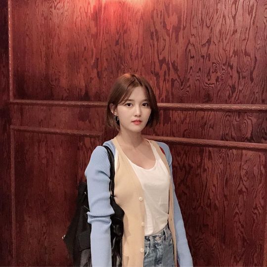 Nam Bo-ra has revealed her current status as a young woman.Nam bo-ra has released several photos on her Instagram page on August 6. Her innocent beauty catches her eye.Meanwhile, Nam Bo-ra attended the 2019 MGMA M2X Genie Music Awards held at the Olympic Park Gymnastics Stadium in Songpa-gu, Seoul on the 1st.pear hyo-ju