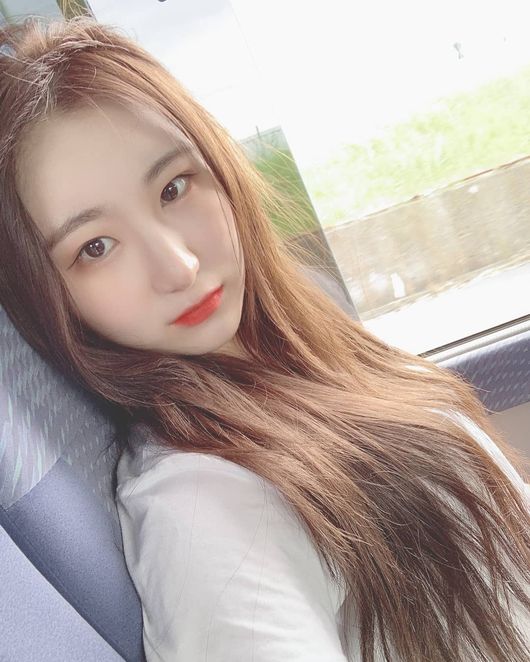 Girls group Aizuwon Chae Yeons beauty and recent situation were caught.On the 7th, Aizwon official Instagram posted several photos with the article Open Facing Windows and Elegy.The photo shows the image of Aizone member Chae Yeon; Chae Yeon, who is looking at the camera from the place seen inside the car, boasts beauty.Especially, the beauty that seems to be shining more and more attracts attention.Meanwhile, IZWON, which Chae Yeon belongs to, was formed through Mnet Produce 48, which released its debut album Colorize last October and released Heart Eyes in April.
