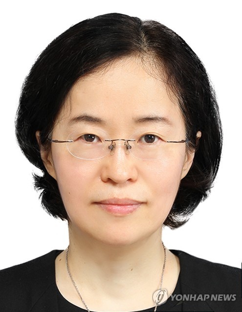 공정거래위원장에 조성욱 교수 (서울=연합뉴스) 문재인 대통령이 9일 개각을 단행했다. 공정거래위원장에 내정된 조성욱 서울대 교수.  [청와대 제공, 재판매 및 DB금지] photo@yna.co.kr