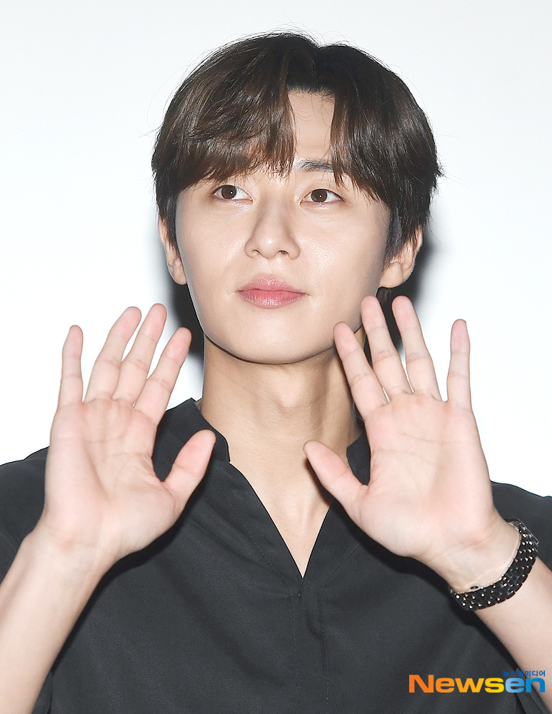 Actor Park Seo-joon attends the second stage greeting of the movie Lion at Megabox Sangam, Mapo-gu, Seoul on the afternoon of August 11th.useful stock