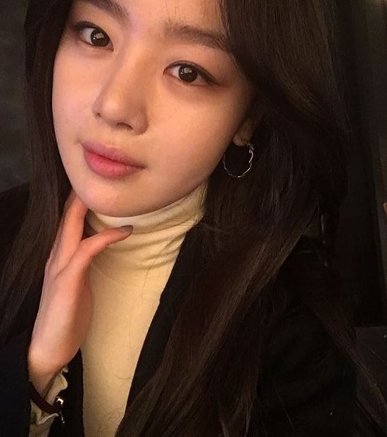 Actor Han Sun-hwa has released daily photos full of pure innocence.Han Sun-hwa posted a picture on his instagram on the 13th.The photo shows a picture of Han Seonhwa, who boasts a simple yet neat beauty.The netizens who saw this showed various reactions such as I feel the autumn smell of a mature woman ~, It is really beautiful ... and It is still beautiful ~!On the other hand, Han Seon Hwa appeared in OCN Save Me 2 which last June.Photo: Han Sun-hwa Instagram