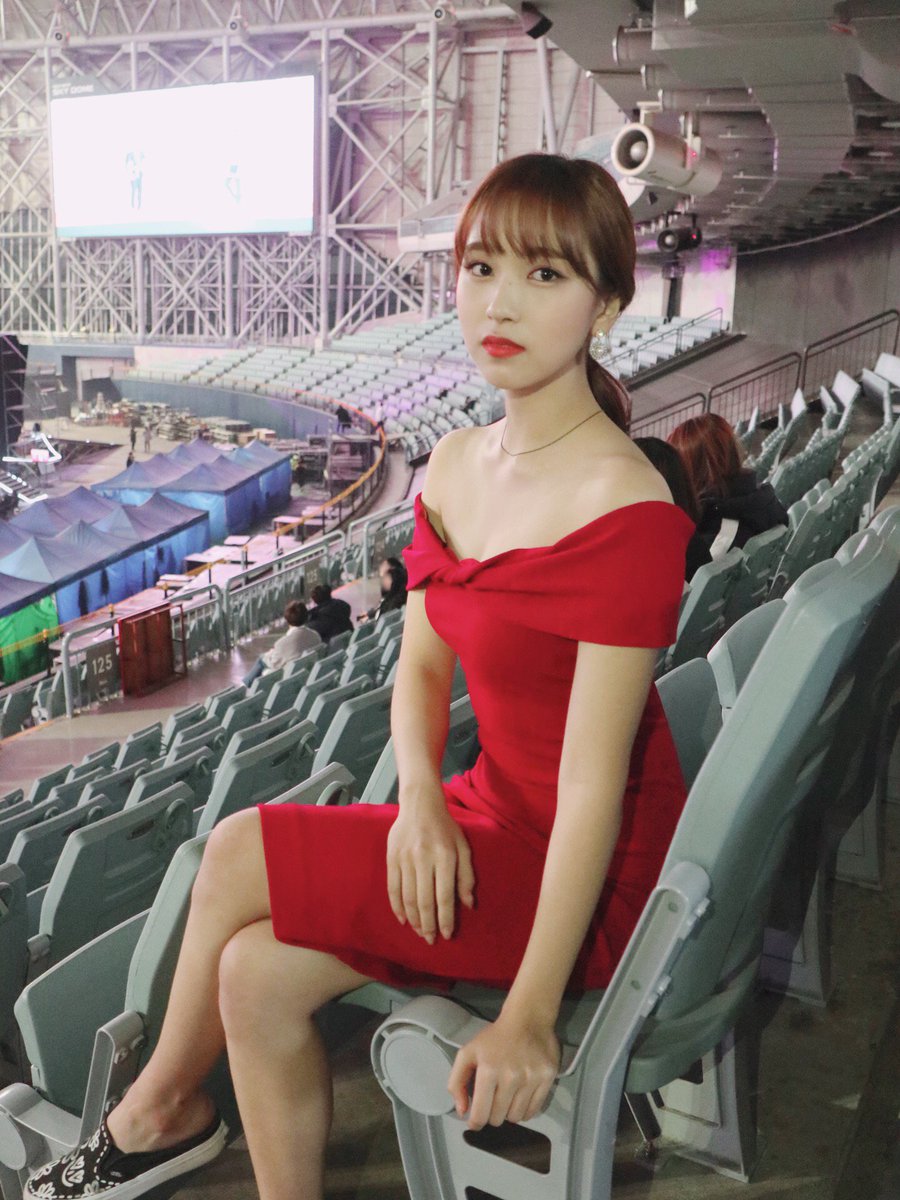 Behind-the-cuts of group TWICE member Mina have been released.On the afternoon of August 14, TWICE official SNS posted a picture with the article TWICE # TWICE # MINA # Mina with a necklace given by Jung Yeon and a beautiful red miguin # Ozoo Ozoo.The photo shows Mina sitting in a performance hall in a mini dress, and the beautiful visuals have impressed the viewers.The photo was taken before Mina reported the suspension.Mina reported on July 11 that she was suspended due to a bad psychological condition through her agency.At the time, the agency said, Mina is experiencing a sudden psychological tension and great anxiety about standing on stage.We have not yet come up with an accurate diagnosis, and we are checking it through various professional medical institutions. We have decided that Minas health condition needs to be treated with additional treatment and absolute stability after consulting with Mina himself and members. .TWICE filmed a new music video on August 8; its agency said, We can not release the comeback time yet, and we will officially deliver it when it is time.Mina said it was not possible to confirm whether she participated in the activities.hwang hye-jin