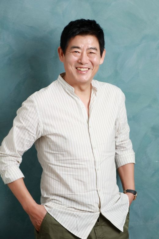 Actor Sung Dong-il caught the eye by saying that the children did not know their acting.I dont have a TV at home, so my children dont know my acting, Sung told reporters at a cafe in Samcheong-dong, Seoul, on the morning of the 14th.Joon told her about it three years ago, he said.I thought it was a job that all the other dads were acting, he said. I do not know that many actors come to my house and I do not know enough. I thought kids were using phones that dont have the Internet, so they seemed to show it, he said. At first, Lee Kwang-soo didnt know, but later his Friends showed SBS Running Man, he added.I dont know Jo In-sung and I dont know Gong Hyo-jin, she said, laughing when she said, I know about the Running ManTransformation is a horror thriller that depicts a strange and eerie event in which a demon transforming into a human figure hides in his family.