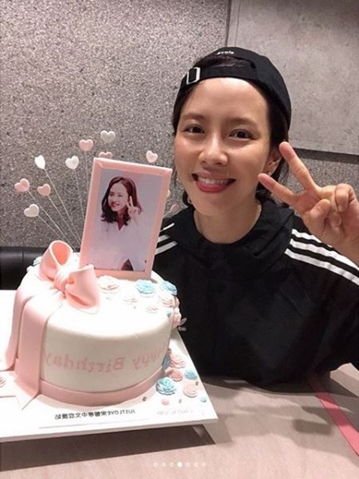Actor Song Ji-hyo expressed his gratitude to the fans who celebrated his birthday.Song Ji-hyo posted several photos on his instagram on the 15th with the phrase Thank you for celebrating my birthday!In the photo, she poses with gifts for her birthday. Song Ji-hyo is on August 15th.Song Ji-hyo is appearing on SBSs Running Man.