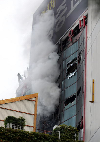 [속보] 서울 남대문 오피스텔 화재로 23명 대피 | 인스티즈