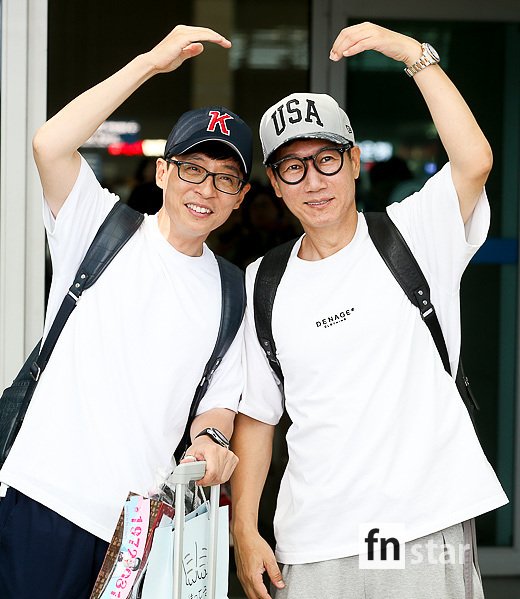 Yoo Jae-Suk and Ji Suk-jin left for Jakarta, Indonesia, via Incheon International Airport on the afternoon of the 16th to attend the Running Man Man meeting.