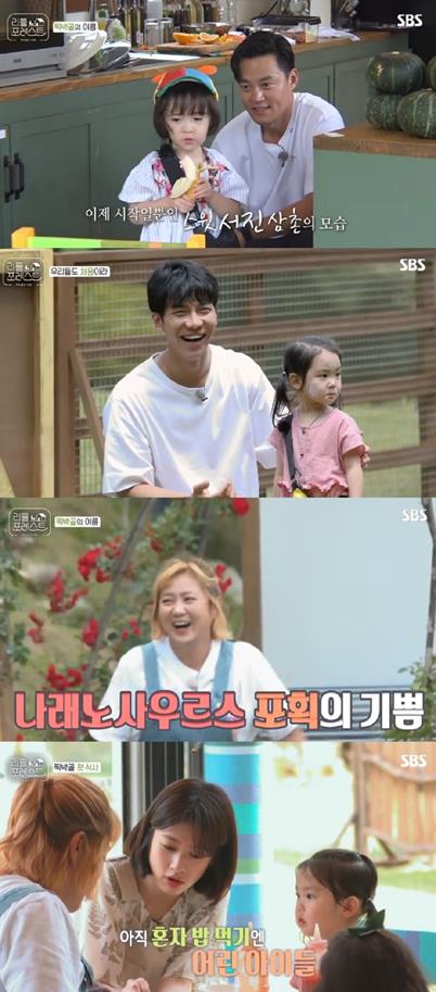 Character scenes by members who captured the viewers of Little Forest have been released.SBS Little Forest, which started its first broadcast on the afternoon of the 12th, has attracted attention by catching both ratings and topics from the first episode.In particular, in the first and second episodes, Lee Seo-jin - Lee Seung-gi - Park Na-rae - Jung So-min and the children had their first meeting, and unexpected characters were born and added to the interest.I looked back on the special scenes of one or two times that were most loved by viewers.Actor Lee Seo-jin is transforming into a saw sweet man that goes beyond his unique dere.The eye contact with Brooke, which is one highlight, jumped to 9.9% per minute and was the best one minute on this day.Lee Seo-jin said Brooke want to eat tangerines, and gave her a handmade tangerine with a sweet voice and expression that she had never seen anywhere before, and expected her future Sweet Seojin.Actor Lee Seung-gi is showing a perfect care man who is poor but hard at anything.All children are kind, but they have a sense of responsibility for children more than anyone else, saying, Lets not say bad things in front of children.It is the first of the passion uncle who comes out of the body and hits it, and reacts with the body.In addition to this, he showed a special affection for the bakgol while foreshadowing the production of Lee Seung-gi Table Tree House.Gag Woman Park Na-rae is playing a role as a maker of the atmosphere.Park Na-rae, who has played an active part in many entertainments, but Park Na-rae in Little Forest shows a new charm with a familiar appearance as if it were unfamiliar.Even if it is awkward to approach the children yet, her own way seems enough to melt the childrens hearts.It was possible because Park Na-rae was a realistic dinosaur simulation for Lee Hyun-yi, who likes dinosaurs.Actor Jung So-min is becoming a popular aunt to children in a professional carer way, even though it is his first entertainment challenge.Jung So-min, who is familiar with childrens time while attending child care services, is not embarrassed in any situation and cares for children silently.Jung So-mins performance in terms of understanding and communicating child language more easily than anyone else makes viewers happy.As the members continue to show up, the character of each member is revealed. From the third time, the chemistry between the members and the children is drawn in earnest, and special stories that grow with adults and children are also revealed in the process.Meanwhile, Little Forest is broadcast every Monday and Tuesday at 10 pm.