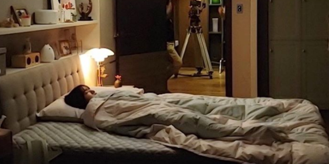 Actor Kim Hyang Gi reveals eight moments behind-the-scenes cutKim Hyang Gi posted a picture on his Instagram on the 19th, with an article entitled I am really asleep while shooting 18 Moments. Hyperrealism.In the open photo, he is shooting a god sleeping on a bed, and his mouth is slightly open as if he was actually asleep.Meanwhile, Kim Hyang Gi is breathing with Ong Sung Woo in JTBC drama Eighteen Moments.The 8th episode of the ratings broadcast on the 13th recorded its highest in the nation at 3.6%, and the metropolitan area recorded 4.2% (Nielson Korea, based on paid households).Photo Kim Hyang Gi SNS