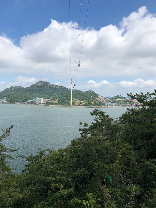 목포 유달산과 고하도를 잇는 목포해상케이블카 시운전이 운행되고 있다. 목포시 제공