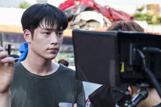WATCHER (The Watcher) runs toward the perfect finale.OCN TOIL, WATCHER (playplayed by Han Sang-woon/director Ahn Gil-ho), which left only two episodes to the end, showed an overwhelming act that could not be missed for a moment on August 21, and Han Suk-kyu, Seo Kang-joon, and Kim Hyo-jos Hot Sum We have released the Mer Days scene.The Watcher is whipping up with a shock reversal that is hard to predict the ending.The blade of the corruption investigation team, which recovered the bribe book, is pointed at the Changsang society more sharply, and Kim Young-gun (Seo Kang-joon) knew that the real killer who killed his mother was Jang Hae-ryong (Heo Sung-tae).The more pieces of the huge truth are aligned, the more the reversal is causing horrification and shock at every moment.Expectations are already pouring into The Watcher, which has completed another level of psychological thriller, breaking away from the existing genre format.The Watcher closely pursued the interests, desires and psychology of the characters behind the incident.The tight triangle of the corruption investigation team, which continues to cooperate with each other constantly, showed the essence of the psychological thriller.The perfect synergies of Han Suk-kyu, Seo Kang-joon and Kim Hyun-joo were a powerful driving force to maximize suspense.The three Hot Summer Days are at the heart of perfection, with director Ahn Gil-ho saying, As the narrative focused on psychological elements and characters, Acting of Actors is making the story powerful.In particular, Hot Summer Days in the last 14 broadcasts have been overwhelming and peaking at Acting.When Han Suk-kyu, who had to watch a lot of sacrifices, was kidnapped by Kim Young-gun and Kim Hyun-joo, the appearance of Park Jin-woo (played by Joo Jin-mo) in a madness made even the spine of viewers cool.Although he suffered from memory confusion due to childhood trauma, Kim Young-guns anger, which recalled Jang Hae-ryong in the clear memory, was cold and sharp.Without the explosion of emotion, the admiration of the act of Seo Kang-joon, which filled the anger with the change of eyes for a moment, poured out praise.Han Tae-joos feelings, which had to feel a sense of debt for the revenge of his ex-husband Yoon Ji-hoon (Park Hoon-hoon), had her come back to the corruption investigation team, although she thought revenge was over by holding Turtle.Behind Hot Summer Days, which horrified viewers, there was a persistent effort and passion.Han Suk-kyu, who doesnt take his eyes off the script until the last minute, shows incredible concentration to immerse himself in the intricate inner world of the intoxication until just before filming.Seo Kang-joon, who does not forget a clear smile while continuing Hot Summer Days throwing the whole body, becomes serious in front of the monitor.Kim Hyun-joo, who is taking a delicate, elegant and powerfully fluctuating Han Tae-ju, is also making a delicate emotional line just before shooting.Actors Hot Summer Days, which plant details on one ambassador and one expression, is creating a breathtaking sorry scene every moment.This is why the final field where their last energy will be burned is more expected.In the remaining two episodes, The Watcher still follows the hidden truth.The real killer who killed Kim Young-guns mother was found to be Jang Hae-ryong, but the reason why the tragedy had to happen 15 years ago and the final boss of the Changsang society behind it are covered in veil.Above all, Choices of Kim Young-gun, who faces the truth and is at the crossroads of revenge, stimulates curiosity.Previously, Tochikwang had Choices crossing the line to save Kim Young-gun and Han Tae-ju, and Han Tae-ju is worried about Tochigwang and Kim Young-gun, rather than revenge.The relationship between the slightly changed corruption investigation team is also expected to be the point of observation of the final meeting.emigration site