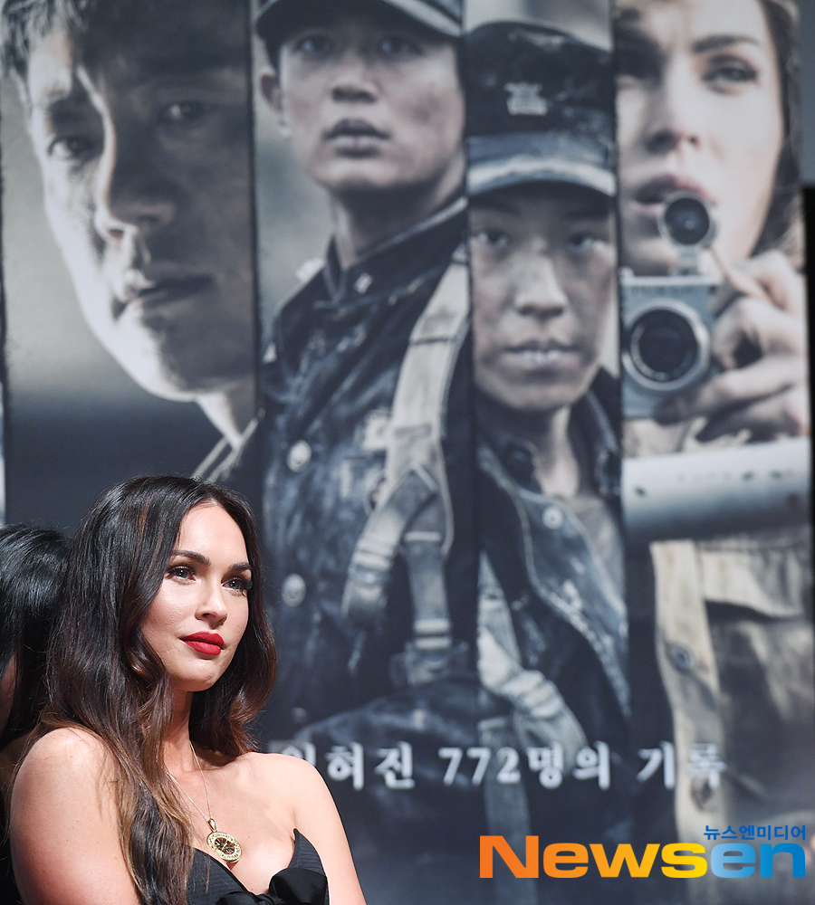 Actor Meghan Fox attends a production report on the movie Jang Sa-ri: Forgotten Heroes at CGV Apgukjeong in Gangnam-gu, Seoul on August 21st.You Yong-ju