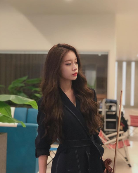 Actress Ji-yeon from girl group T-ara showed off her beautiful beautiful look and atmosphere.On the 21st, Ji-yeon posted a picture on his Instagram and reported the current situation.In the released photo, Ji-yeon, who is posing on the set of Let Me Say Your Song, was shown.Ji-yeon, who holds a violin in one hand, is captivating with her alluring vibe and beautiful beautiful looks.On the other hand, Ji-yeon is playing the role of Ha Eun-joo in KBS2 monthly drama Let me hear your song.