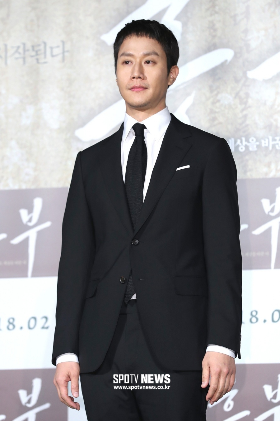 Actor Jung Woo has signed an exclusive contract with BH Entertainment.In addition, Jung Woo is waiting for the release of three films, Hot Blood, Dont Handle With Dirty Money, and Neighbors Village, by Acting the Homicide Detective Myung Deuk, which was filmed in December last year.Jung Woo created the unique character called Chungu in the 2009 movie Wind, and in 2013 TVN drama Respond, 1994, it caused a garbage craze all over the country and attracted genuine charm.He was loved for his attraction, and he also appeared in many films, including the movie Cecibong, Himalayas, Retrial, and Heungbu, and played as a Main actor Actor.In the future, we will continue to do active activities in the screen as well as in the CRT.BH Entertainment said, I am glad to be with Jung Woo Actor.Jung Woo is an Acting Actor with his own unique color, so I will try to meet with the public in a better work. He promised active support for Jung Woo.On the other hand, BH Entertainment is a specialist in the actor specializing in the actor, which includes Lee Byung-hun Han Hyo-joo Han Ji-min Ji-tae Jin-gu, Chu Ja-hyun, Park Sung-hoon, Park Hae-soo, Gong Seung-yeon, Kim Go-eun, Kim Yong-ji, Management.=
