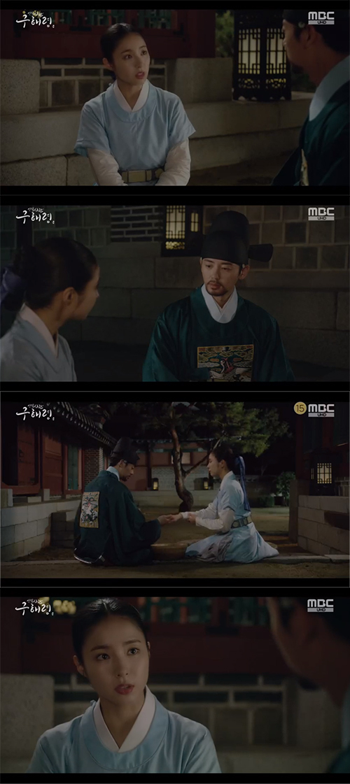 New officer Rookie Historian Goo Hae-ryung Lee Ji-hoon encouraged Shin Se-kyungIn MBCWednesday-Thursday evening drama drama New cadet Rookie Historian Goo Hae-ryung, Rookie Historian Goo Hae-ryung (Shin Se-kyung) recorded Lee Taes daily life closely.On this day, Lee Tae made Rookie Historian Goo Hae-ryung record every move.After having him record a trivial day, Shin Se-kyungs finger was hurt. When he found it, he helped him steam the water.Min Woo-won looked at the hands of Rookie Historian Goo Hae-ryung and said, I am sorry to have suffered such a hardship.I will not be still at that time if it happens later. Rookie Historian Goo Hae-ryung said, Like you raised the branch office?Thank you for saying, he said.Rookie Historian Goo Hae-ryung said, I was a frog in my past life.And do not be sorry that the King is not bothering him because of Min Woo-won. Min Woo-won grabbed the hand of Rookie Historian Goo Hae-ryung and bandaged him.Meanwhile, MBC Wednesday-Thursday evening drama New Entrepreneur Rookie Historian Goo Hae-ryung will be broadcast at 8:55 pm.Photo  MBC Broadcasting Screen