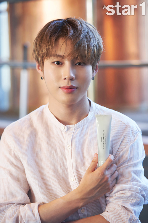 Ha Sung-woon, who has consistently caught fans and the publics ears since his solo debut in February 2019, has made the September issue of At Style.In this picture, Ha Sung-woon showed a refreshing and soft charm with beauty brand One Plug.Ha Sung-woon said in a recent At Style interview that he was creepy and nervous about his first solo concert after his solo debut. I was saddened by the lack of time to prepare, but I was happy.I want to grow enough to tour the country later. Also, about the concert of BTS Jimin and Ong Seong-wu, known as best friends, I was so grateful to come to Concert even during a busy schedule.I was happy to be able to show my first concert stage to my precious friends. Ha Sung-woon, who won the first place in the music broadcast with the title song BLUE of his second mini album BXX, said, I was so surprised to be in the top spot because I did not even think about it.I saw what he said and knew it. He added, I only had two weeks of activity, but I am grateful to have won the first place twice.Ha Sung-woon, who has been running without a break since Mnet Produce 101 Season 2, said he will gain strength by watching fans letters and writings when he is tired and tired.I showed my unchanging love for my fans by saying that I get confidence by watching the support written by the fans.Ha Sung-woons picture and interview, which is growing steadily as a musician, can be seen in the September issue of At Style Magazine.hwang hye-jin