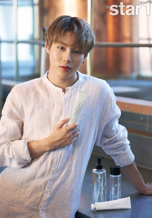 Ha Sung-woon, who has consistently caught fans and the publics ears since his solo debut in February 2019, has made the September issue of At Style.In this picture, Ha Sung-woon showed a refreshing and soft charm with beauty brand One Plug.Ha Sung-woon said in a recent At Style interview that he was creepy and nervous about his first solo concert after his solo debut. I was saddened by the lack of time to prepare, but I was happy.I want to grow enough to tour the country later. Also, about the concert of BTS Jimin and Ong Seong-wu, known as best friends, I was so grateful to come to Concert even during a busy schedule.I was happy to be able to show my first concert stage to my precious friends. Ha Sung-woon, who won the first place in the music broadcast with the title song BLUE of his second mini album BXX, said, I was so surprised to be in the top spot because I did not even think about it.I saw what he said and knew it. He added, I only had two weeks of activity, but I am grateful to have won the first place twice.Ha Sung-woon, who has been running without a break since Mnet Produce 101 Season 2, said he will gain strength by watching fans letters and writings when he is tired and tired.I showed my unchanging love for my fans by saying that I get confidence by watching the support written by the fans.Ha Sung-woons picture and interview, which is growing steadily as a musician, can be seen in the September issue of At Style Magazine.hwang hye-jin