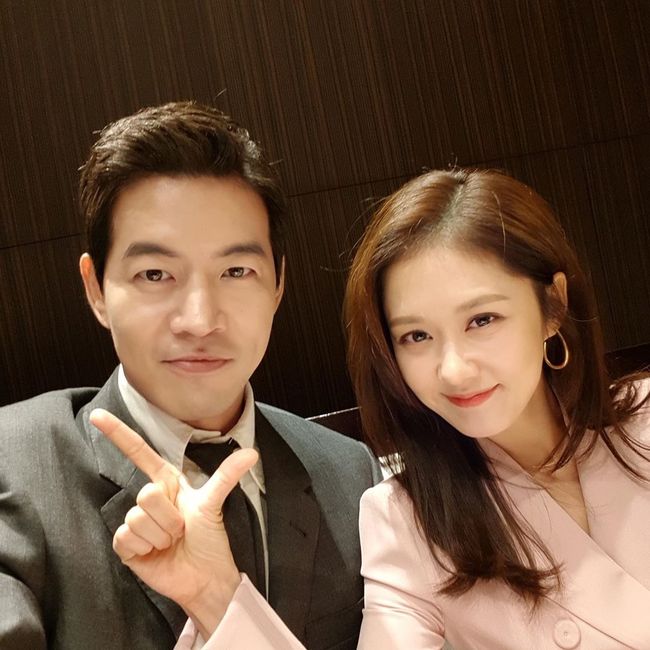 Actor Lee Sang-yoon and Jang Na-ra are looking forward to showing off their perfect chemistry before the drama airing.Lee Sang-yoon told his Instagram on the 21st, Soon! On October 7 !! We are the team leader Park Sung-joon and the deputy director Na Jung-sun!# Lee Sang-yoon # Jang Na-ra # Najeong Line # Park Sung-joon Team Leader # Dramavip and posted a picture.In the photo, Lee Sang-yoon and Jang Na-ra dressed in suits are taking selfie together with a playful look.During the same age, beauty catches the eye especially during the good-looking woman.Meanwhile, Lee Sang-yoon and Jang Na-ra will appear on SBS VIP, which will be broadcast for the first time in October, and meet with viewers.Lee Sang-yoon played Park Sung-joon, head of the VIP team at the department store, and Jang Na-ra played Na Jung-sun, who is the deputy director of the dedicated team that manages VIP customers, leading colleagues and juniors and quickly catching the customers Leeds.Lee Sang-yoon Instagram