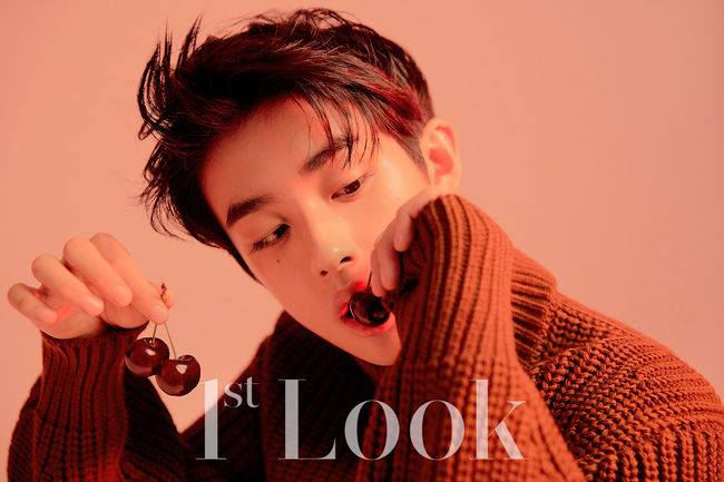 Kim Min-kyu, who captivated the hearts of national producers with 24 hours of work in Produce X 101,181 released a picture of autumn.Kim Min-kyu in the picture emanated a variety of charms that go between the innocence and chicness of the boy.Styling with alternative Irreplaceable You visuals and autumn mood captivated Sight with a unique atmosphere of completing a sensual picture.Kim Min-kyu, who is in the public picture, stylishly digested the preppy look such as striped T-shirts, bulky knits, shorts and sneakers, and freely used detailed accessories such as hats, glasses and balloon gum to enhance the perfection of the picture.In addition, he added boyishness with natural makeup and hairstyle, and without special pose, his eyes and facial expressions create a languid and gentle atmosphere, capturing the Sight.In particular, Kim Min-kyu has a sense of pose and alternative Irreplaceable You visuals that perfectly digest various concept costumes and foreshadow the birth of a new pictorial artisan.On the other hand, Kim Min-kyu showed the charm of temperature difference between innocence and chic. This picture shows First ImpressionsIt will be available at 181. Also, on the 25th, Kwangwoon University will hold its first fan meeting at Donghae Culture and Arts Center and meet with fans.First Impressions