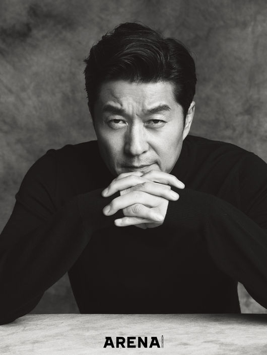 Ma Dong-Seok, Kim Sang-joong, Kim A-jung, and Jang Ki-yong, the main characters of the movie The Bad Guys: The SpongeBob Movie: Sponge on the Run (director Son Yong-ho, CJ Entertainment, Produced CJ, and Film Sabidan Gil), were released.Fashion magazine Arena released a black and white picture of Ma Dong-Seok, Kim Sang-joong, Kim A-jung, and Jang Ki-yongs unique presence and their shining chemistry.Ma Dong-Seok, who is wearing a white shirt and closes his eyes, first gives a strange aura and gives a strong force to emit the legendary fist of The SpongeBob Movie: Sponge on the Run.Kim Sang-joong, who is sharp with his hands on his hands, is able to feel the sharp side of the designer Ogutak, who collects bad guys to arrest the worst criminals.Kim A-jungs personal cut, which has an elegant atmosphere here, also catches the eye.Kim A-jungs pictorial image, which boasts an alluring charm that can not be taken off his eyes once he sees Kwak No-soon, an emotional fraudster who holds his opponents heart with his charming rhetoric and colorful visuals, adds to his expectation of her acting transformation to be shown through the movie.Jang Ki-yong, who is about to make his way to the screen through Bad Guys: The SpongeBob Movie: Sponge on the Run, predicts his unique performance with a confident figure.Finally, the group cut created by four actors with distinct personality in one team conveys a weighty charisma and raises the expectation of the powerful team play that they will show.In this way, interviews that tell various stories about movies as well as pictures that can confirm different charms like characters in movies can be found in the September issue of Arena.