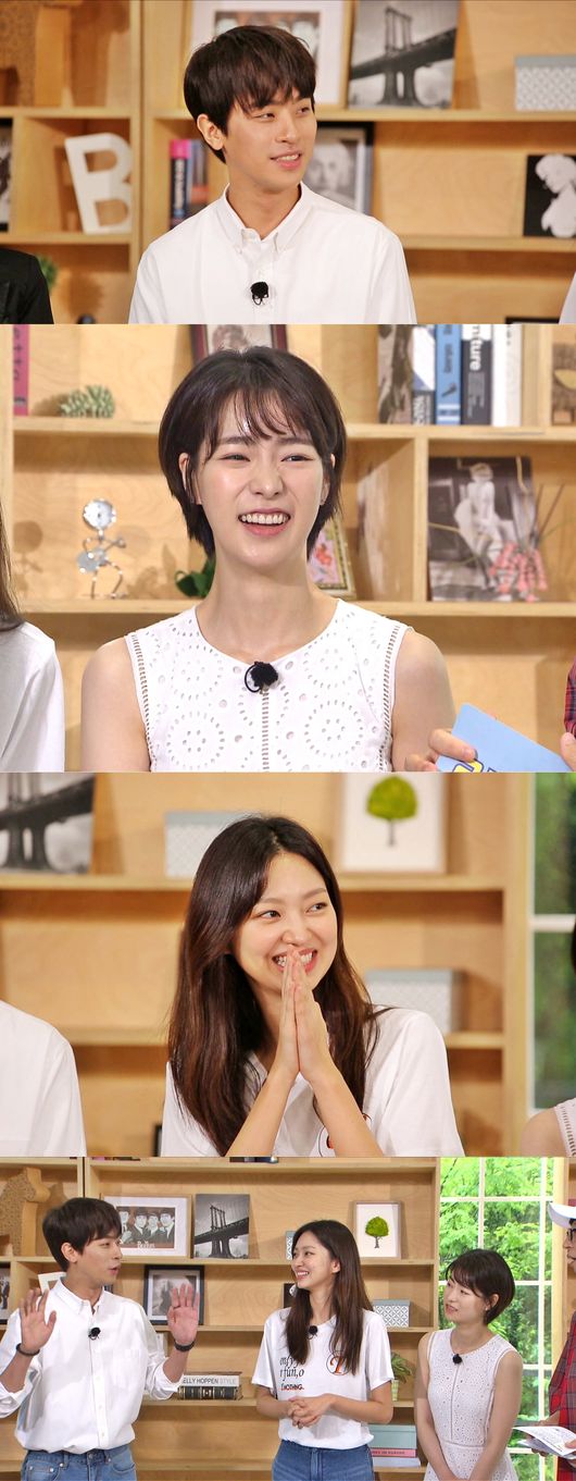 On SBS Running Man, which will be broadcast on the 25th (Sun), actors Park Jung-min, Lim Ji-yeon and Choi Yoo-hwa will appear in Taha 3: One Eyed Jack to show the previous level of fun sense with Lee Kwang-soo.Park Jung-min, Lim Ji-yeon and Choi Yoo-hwa gathered great cheers from the appearance of the recent recording, and Lee Kwang-soo also did not hide the welcome appearance of the actors who met at the Running Man filming site, not the movie filming site.Throughout the filming, the actors of Taha 3 poured out the fun sense that they had hidden with their strong friendship, and Park Jung-min disclosured the unforgettable first meeting with Lee Kwang-soo and Choi Yoo-hwa from the opening.In fact, Choi Yoo-hwa, who is the same age as Lee Kwang-soo, greeted Lee Kwang-soo as soon as he saw Lee Kwang-soo as a hairy personality, but Lee Kwang-soo, who is opposite to her, bowed 90 degrees in embarrassment and laughed.Meanwhile, Lee Kwang-soo, along with Park Jung-min, called Lim Ji-yeon the second song Ji-hyo and showed Best Chemie by disclosure that there is more to know than delay.In addition, Lee Kwang-soo said, I would be happy to make up the Asiantic Todd if the number of audiences exceeds 3 million by the Taha 3 audience committee.The Chemie Explosion Disclosure exhibition with the best actor four people can be seen on Running Man which is broadcasted at 5 pm on Sunday 25th.SBS