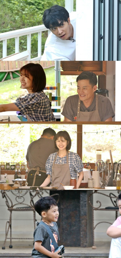 Lee Seung-gi meets a strong competitor in the entertainment program.Lee Seung-gi and Littles Infinite Hide and Seek play will be held on SBS Little Forest: Summer of the Tick Bump (hereinafter referred to as Little Forest), which will be broadcast at 10 p.m. on the 26th.The surprise appearance of the new Little Lee (child) raises the atmosphere of the shooting.The cute dimples are attractive points, and the 6-year-old Little Lee, who is seven years old, is playing a romance with his brother Lee Han-yi, who is a few hours after joining.In addition, the new Little Lee shows the TMT (Two Murch Talkers) side that surpasses Park Chan-ho, making the members laugh.The new Little Lees favorite play was Hide and Seek, and Lee Seung-gi, a passionate uncle, falls into the swamp of Infinite Hide and Seek.Because of the children of infinite physical strength who constantly play the game, Hide and Seek did not show any signs of ending, and Lee Seung-gi runs around the yard all day and takes a sweat.Lee Seung-gi, who has finally discharged his physical strength and has become exhausted, unfolds a camouflage that no one can imagine and laughs.