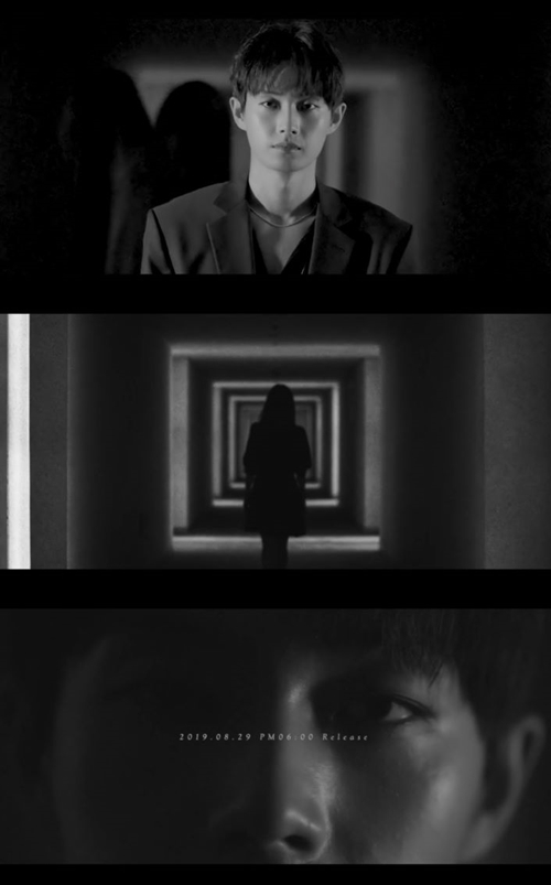 Singer Kim Yong-guk is adding the atmosphere of the song with only his expression.On the 27th, Kim Yong-guks official SNS channel released the second music video Teaser of the title song Leave It Out of the Mono Diary, the second Mini album MONO DIARY.Kim Yong-guk, who is wearing a still pose in a public video, is conveying loneliness and loneliness through the appearance of a woman who seems to leave with her face and back hidden in the light.Lets leave is a tropical house genre with acoustic guitar and pop elements, and it tells the story of a broken relationship.Kim Yong-guks MONO DIARY will be released on various music sites at 6 pm on the 29th.