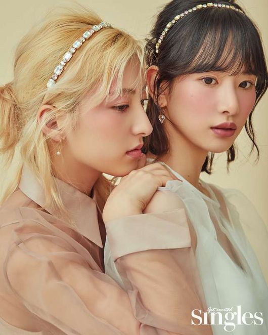 Girl group WJSN members Seol-a and Eunseos automn picture were released.In this photo, which is based on the concept of autumn similator lip makeup, Seol-a and Eunseo showed elegant and mature charm with see-through blouse and bold accessories, away from the existing plump Girl-like appearance.WJSN, a group of Seolah and Eunseo, was actively involved in the special album For the Summer in June and won the first place in the music broadcast with the title song Boogie up.WJSN Seolah and Eunseos autumn lip makeup picture will be released in the September issue of the fashion magazine Singles.Singles offer