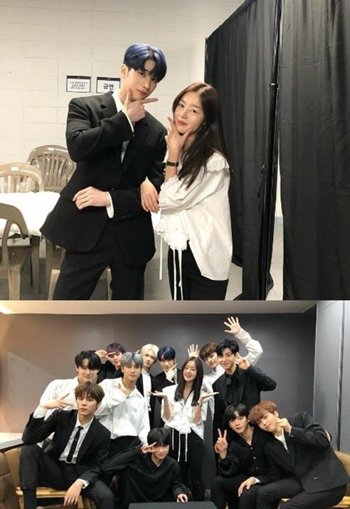 Singer and actor Han Sun-hwa has Cheered his own brother, the group X1, Han seung-woo.Han Sun-hwa posted a photo taken with his younger brother Han Seung-woo and X1 group at the Premier Shocon site on his SNS on the 27th.Han Sun-hwa then wrote a heartfelt Cheering, Congratulations, brother and Congratulations.Han Sun-hwa in the photo smiled brightly when he posed V or grouped with his brother Han Seung-woo.Han Sun-hwa has enthusiastically Cheering as she enjoys X1s show-con, allowing her to feel affection for her brother.Meanwhile, Han Sun-hwa appeared in the drama Save Me 2 this year.