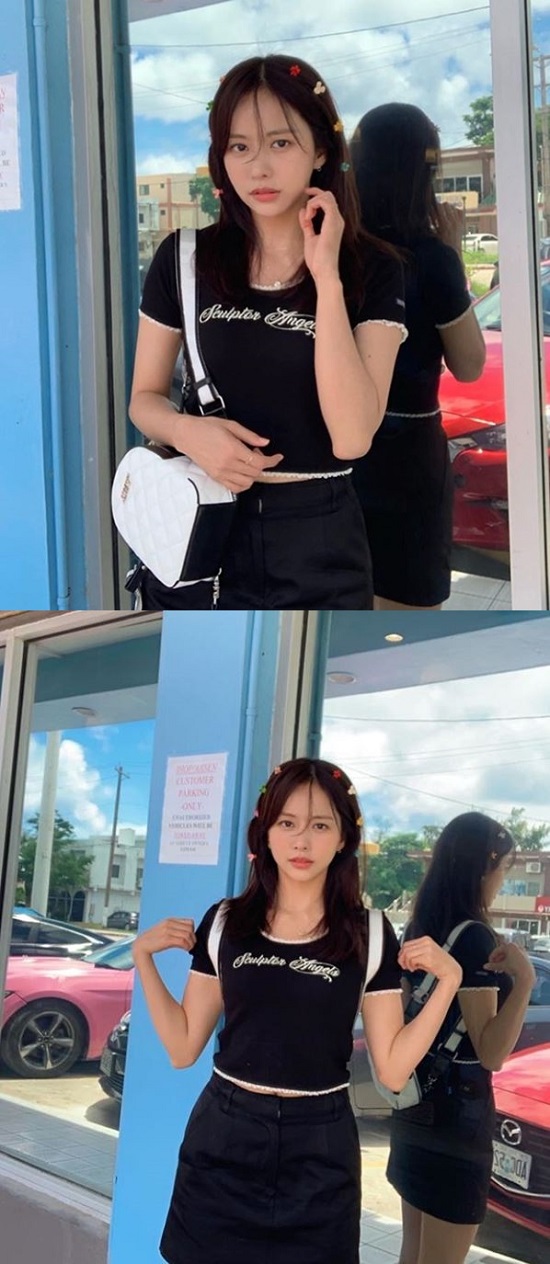 Actor Han Bo-reum has released a youthful daily photoHan Bo-reum posted a picture on his instagram on the 28th with an article entitled 33-year-old School Head.The photo shows Han Bo-reum, who is stylish with a black T-shirt and skirt, especially while she is superior, and she is proud of her beauty.On the other hand, Han Bo-reum appeared on MBN and Dramax Level Up which ended on the 15th.Photo: Han Bo-reum Instagram