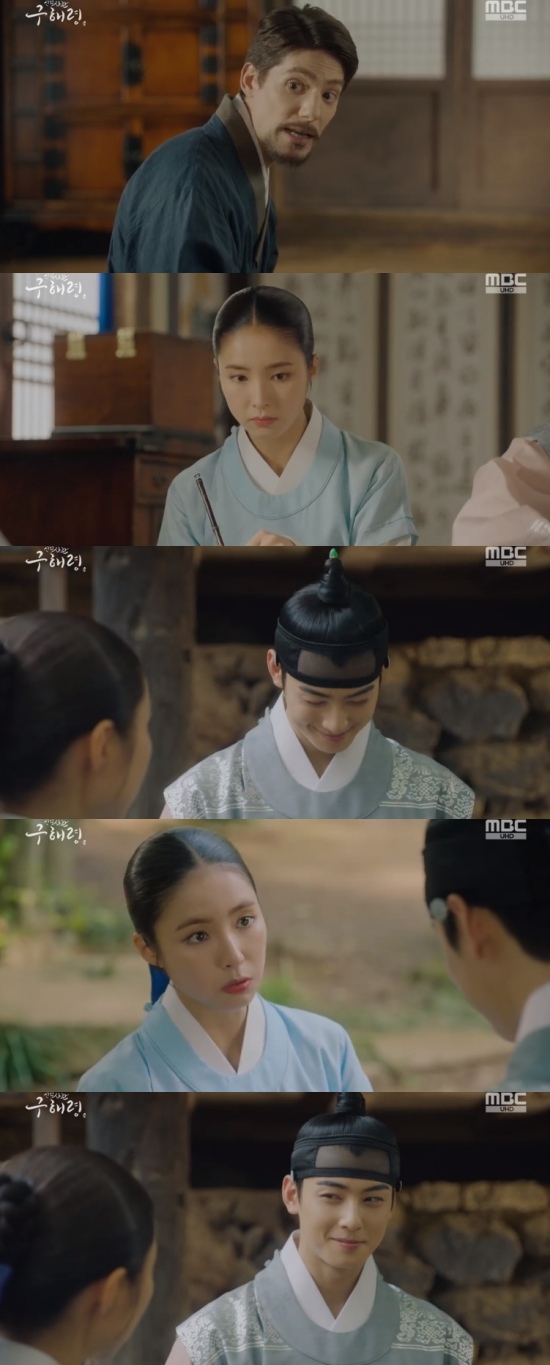 New officer Rookie Historian Goo Hae-ryung Cha Eun-woo was impressed by the appearance of Shin Se-kyung, who is worried about him.In the 26th MBC drama The New Entrepreneur Rookie Historian Goo Hae-ryung broadcasted on the 28th, Rookie Historian Goo Hae-ryung (Shin Se-kyung) was shown worrying about Lee Lim (Cha Eun-woo).On the same day, Lee Lim hid Foreign in the palace, saying, Foreign explained that he was a businessman, and Hanyang came to Korea to receive money from Kim.But Rookie Historian Goo Hae-ryung took Irim out for a while and asked, Does Mama believe all that he says, something is a little strange?In particular, Rookie Historian Goo Hae-ryung said, I also like to make our words so fluent, and it is much harder for the transferees than the Qing Dynasty.I think he studied our words. I mean, please dont let it go so much, and if you want the palace to calm down, let it go. Irim burst into laughter, and Rookie Historian Goo Hae-ryung wondered, Why are you laughing? Irim said, Just.You worry about me, he said, and Rookie Historian Goo Hae-ryung was embarrassed to say, Is this situation? What do you mean, its good, Irim confessed.Photo = MBC Broadcasting Screen