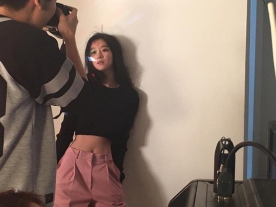Seo Ye-ji flaunts Horny Family Ant WaistActor Seo Ye-ji uploaded a picture to his Instagram on August 29.Seo Ye-ji in the picture is radiating chic, especially he showed off his female actor beauty with a distinct eye from a distance.han jung-won