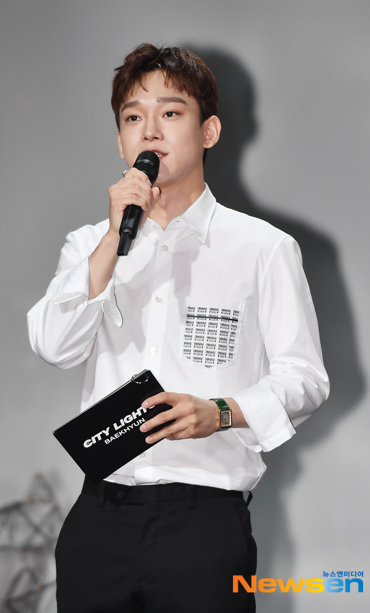 Group EXO member Chen will make a comeback as a solo singer.SM Entertainment, a subsidiary company, announced on August 29 that Chen is preparing for his second solo album with the aim of releasing in early October.Earlier, Chen released his first mini album, April, and Flower, and debuted as a solo singer on April 1.Chen, who has enjoyed a hot popularity both at home and abroad due to his EXO completeness and EXO unit Chen Bagshi activities since his debut, swept the top of the domestic and overseas music charts as his first solo album, including the title song Beautiful Goodbye.Expectations are gathered on what emotions will be heard through the second solo album.hwang hye-jin