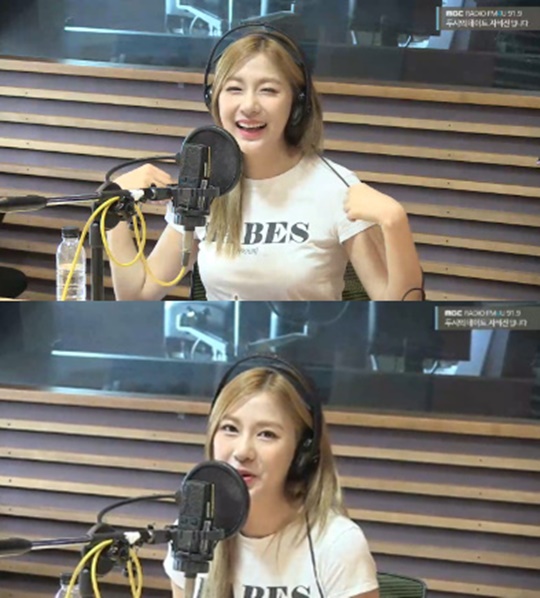 Oh Ha-young filled an hour with the skill of the debut nine years.On August 29th MBC FM4U It is Ji Suk-jin at 2 oclock, group Apink Oh Ha-young recently announced the recent situation, album introduction, desired curler partner.Ji Suk-jin asked, I released a solo album this time; if I next get another solo, which one do you want feature of Lee Kwang-soo and Ji Suk-jin?Oh Ha-young said, This will be the same for me as well as the members. I hope Ji Suk-jin will feature.I worked on the album through SBS Running Man this time, but I was surprised to sing too well. Oh Ha-young added, There are also many things that Ji Suk-jin wants to learn, and he is so cute that he is called Seokyomi in the members.Ji Suk-jin recalled: Oh Ha-young learned to dance so quickly, so I went to dance with Lee Kwang-soo an hour early.Ji Suk-jin asked, How did it feel when you received the solo album? And Oh Ha-young replied, I didnt feel it; it was like a personal photo book that fans gave me.Oh Ha-young didnt forget to introduce the album, either; he said, I prepared it for so long, I discussed the song and the photos one by one.It was a gift from the person who made the song Dua Lipa with a refreshing song that could blow the heat.Ji Suk-jin wondered, What did the members say before the release of the album heard the title song? Oh Ha-young said, I liked other candidates more.The members liked the girl crush style rather than the innocent song. Oh Ha-young asked Ji Suk-jin, What kind of relationship did Babyron and Canto feature? I did not have a network, so there was only a company to ask.I asked him to tell me as soon as possible, but he responded immediately and recorded it. Oh Ha-young debut at 16, marking eight years of debut this year, he said: I will do it early even if I debut again.When I was a child, I spent a lot of time practicing, so I had no puberty, and I passed through the middle ear disease.Ji Suk-jin asked, Why did you like soccer? Oh Ha-young said, I played soccer games and naturally learned the players and teams.I was interested in taking care of Gyeonggi Province. Oh Ha-young said, I grew up dreaming while watching Girls Generation, listening to The World I Met Again and making the idea of becoming a singer more desperate.So I told my parents I wanted to singer, so I had to audition. The first audition was SM Entertainment, which belonged to Girls Generation.I had to interview several times, and the team leader who moved to Cube Entertainment brought me to the office and debuted it to Apink. Oh Ha-young cited Cheongha as a singer who wanted to collaborate together; he said: Cheongha is good at both singing and dancing.I know it was born in 1996, but I am just born in 1996 and I do not know if I should call it my sister. han jung-won