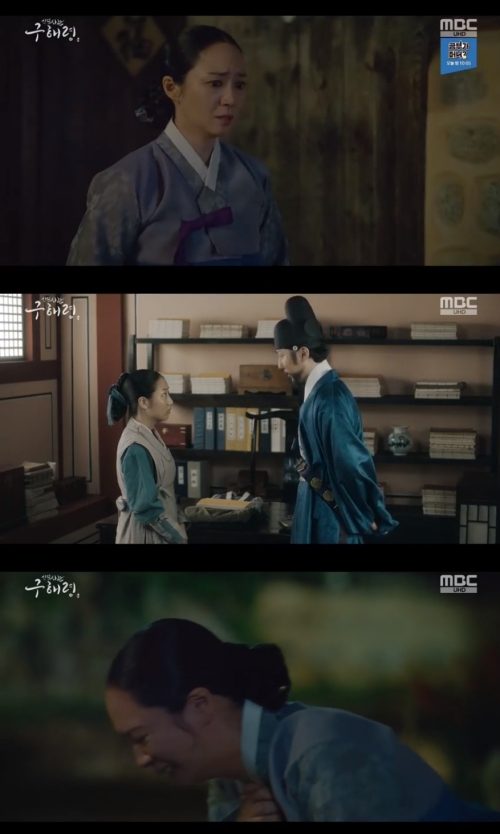 New officer Rookie Historian Goo Hae-ryung Jeon Ye-seo was inferred to know the Identity of Shin Se-kyung.In the 27th MBC drama The New Entrepreneur Rookie Historian Goo Hae-ryung broadcast on the 29th, the mother-of-pearl (Jeon Ye-seo) was in full swing.The mother-of-pearl knew the Identity of Rookie Historian Goo Hae-ryung (Shin Se-kyung).Rookie Historian Goo Hae-ryung was the daughter of Lean on Me, not the biological sister of Koo Jae-kyung (Fairy-hwan).Then Mohwa recalled the past: Rookie Historian Goo Hae-ryungs father, a senior who had been a thousand years old in the palace, reached out unreservedly to Mohwa and helped him study medicine.Mohwa entered Seoraewon and learned medicine professionally. Among them, he met with Koo Jae-kyung for the first time and studied together.Since then, Mohwa has achieved good results, including completing his first surgery safely in front of a Western doctor.In Lean on Mes room, where the mother-of-one ran to inform the good news, there was a sleeping Lean on Me and his daughter, Rookie Historian Goo Hae-ryung.Mohwa was a smile with the young Rookie Historian Goo Hae-ryung, and the Rookie Historian Goo Hae-ryung who met again after that.