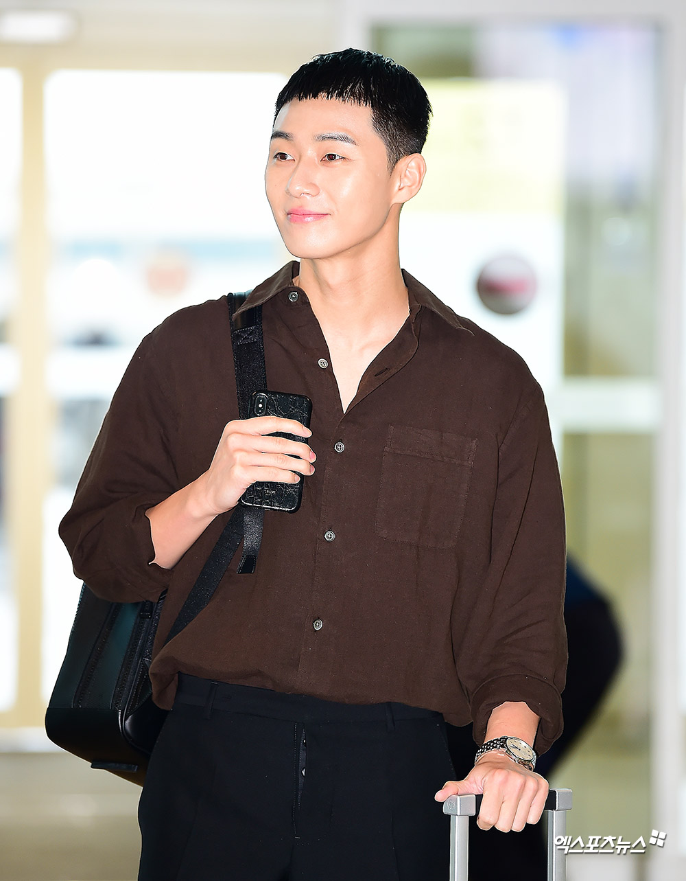 Actor Park Seo-joon is departing to Taiwan through Incheon International Airport on the 29th of the overseas schedule.