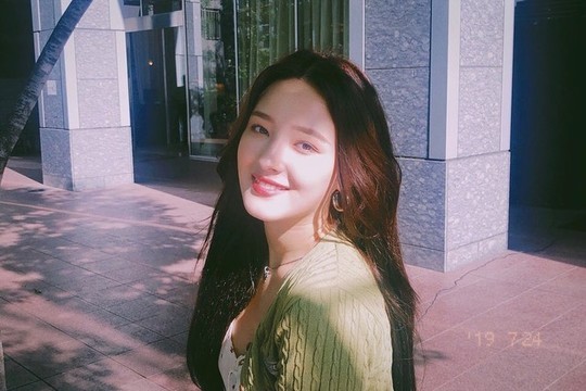 Nancy boasted a credible beauty even if she was a Princess in Fairytale.Group Momoland member Nancy released four photos on her official Instagram account on August 30.Nancy, pictured, is beaming in a green cardigan, then flashing a dapper look, then brushing her hair and showing off her smug nose.han jung-won