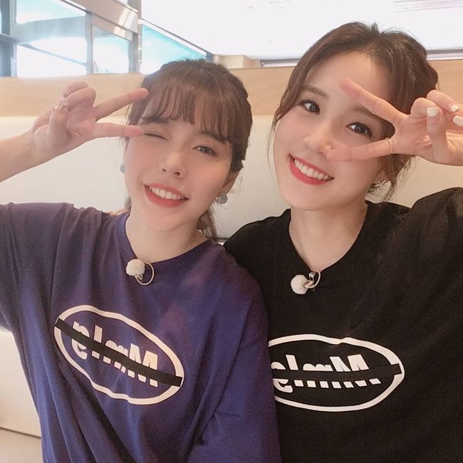 Jang Ye-won, Kim Ye-won Sunny Haha X Ji Suk-jin Running Man shooting Celebratory photo public disclosureJang Ye-won SBS announcer appears in Running Man Celebratory photohas released the book.Jang Ye-won posted a few photos on his instagram on the 1st of the week with the article Running Man next week.In the photo, Jang Ye-won is taking pictures with actors Kim Ye-won, Girls Generation Sunny, Haha, and Ji Suk-jin.Jang Ye-won poses with them face to face and drawing a V with his fingers.On the other hand, Jang Ye-won will appear on SBS Running Man which was broadcast on the 1st with Kim Ye-won, Sunny and Stern.