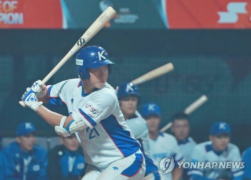 Korea won the 9th - 0, 6 rainfall colds against Nicaragua in Group A of the 29th World Youth Baseball Championships (under 18 years old) at Hyundai Dreamball Park in Gijang-gun, Busan on the 2nd.Korea has virtually confirmed the top three teams in each group with three wins and one loss by scoring 11 hits and three mistakes by Nicaragua.Koreas first starter Lee Min-ho in the tournament was perfect and led the victory.Lee Min-ho, who received the first nomination of the professional baseball LG Twins, had a perfect five-inning no-hitter, one walk, five strikeouts despite the mound condition that continued to rain.I threw it as well as Lee Min-ho expected, said the director, who met at the joint coverage area (mix zone) after Kyonggi. I have increased the number of people who can use it in the super round.Korea was hit by So Ju-jun, Heo Yun-dong (Lee Sang-go), and Lee Kang-jun (Seolak High School) in the UEFA Champions League.Here, Lee Min-ho passed the starting test smoothly.With Oh One-seok (Yatop High) likely to be the starting player in the UEFA Champions League final game (5th game) against China on the 3rd, Lee announced his plan to use Jang Jae-young (Deoksu High School) in the middle.Jang Jae-young, who has already taken 153km in his first year of high school, is receiving high attention from major UEFA Champions League scouts at this tournament.But by that day, all of the UEFA Champions League 4Kyonggi had played only as batters.Lee said, I will try to run Jang Jae-young tomorrow.Tomorrow, we plan to use the pitchers who had little chance of going on such as One stone and Jang Jae-young, he said.I will build a new mound strategy against the Super Round considering the condition of the players and the power of the team to face in the Super Round after the China game, he added.Japan (Sasaki Rocky, Yasunobu Okugawa) also withdrew early because he thought he didnt need to see Aces because he didnt have to see them anymore, said Lee, who visited the hostel after the day Kyonggi with Canada the day before and watched the Japan-United States of America match.Yesterday, our players were in the rain, so I thought my body was heavy, so I sent it to the sauna this morning, he said. Today, our players were in the rain a lot.I will send it to the sauna as soon as I enter the hostel and try to maintain the condition. Lee Min-ho hit out half-colored One more super-round utilization