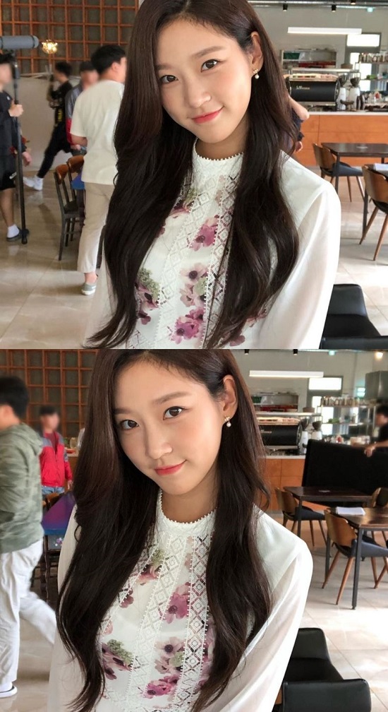 Actor Kim Sae-ron has released daily photos full of innocence.Kim Sae-ron posted a picture on his instagram  on the 3rd with an article entitled Today.The photo shows Kim Sae-ron wearing a blouse with Race and floral patterns, especially attracting attention with his increasingly watery visuals.On the other hand, Kim Sae-ron will appear on Channel A Urban Fisherman on the 5th.Photo: Kim Sae-ron Instagram  