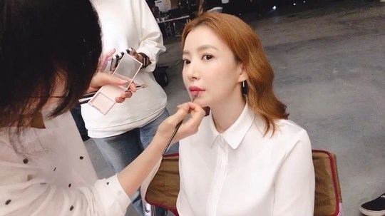 Self-illumination Honey Skins to CryActor Yoon Se-ah flaunted her beauty duringOn September 4, Yoon Se-ah posted a video on his instagram with an article entitled Snow Coaching! Im talking to myself now!The video featured a makeup-wearing figure of Yoon Se-ah, who added a pure charm with a white blouse.Yoon Se-ahs untidy white-oak Skins catches the eye.The fans who responded to the video responded such as Goddess, I only eat age and Skins true story.delay stock