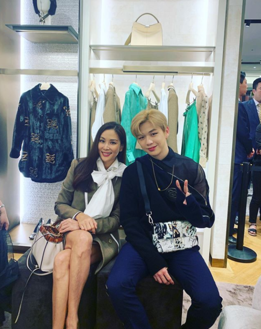 A Moonlighting meeting between Actor Ko So-young and Singer Kang Daniel has been unveiled.On the 4th, Ko So-young posted an article and a photo on his Instagram entitled Kang Daniel, which is too polite every time he sees it.In the photo, Ko So-young, who met Kang Daniel at an event, was shown.Ko So-young and Kang Daniel are still showing a friendly atmosphere as well as Moonlighting visuals, attracting Eye-catching.In particular, Ko So-young added, My June is so great, my mothers heart + fanciness. He expressed his desire that his child would grow up like Kang Daniel.On the other hand, Ko So-young married Actor Jang Dong-gun in 2010 and has one male and one female.Kang Daniel released his first solo album Color on Me on July 25th.